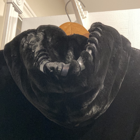 NWOT - Jones New York Ladies Black Hooded Faux Fur Woven Trim Coat - Sz M* - Picture 4 of 15